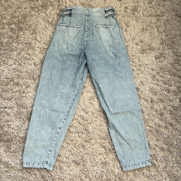Mom Jeans - Picture 3 of 3